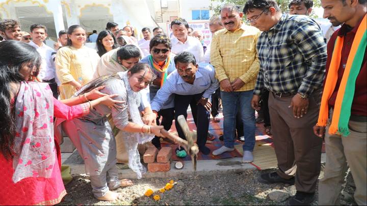 मंत्री श्री सिलावट ने इंदौर शहरी क्षेत्र में करोड़ों रुपए के विकास कार्यों की  सौगात दी